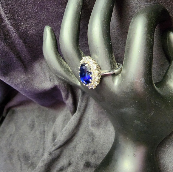 Sapphire and CZ LADIES ring - Picture 2 of 4